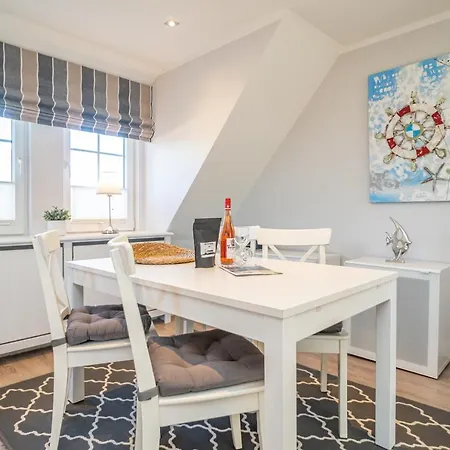 Duenenglueck - Nicolinenhof * Wenningstedt-Braderup (Sylt)